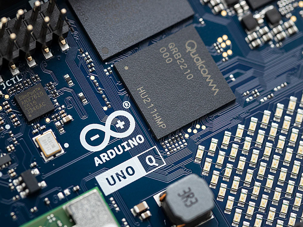 Arduino® UNO™ Q 2GB - Image 8