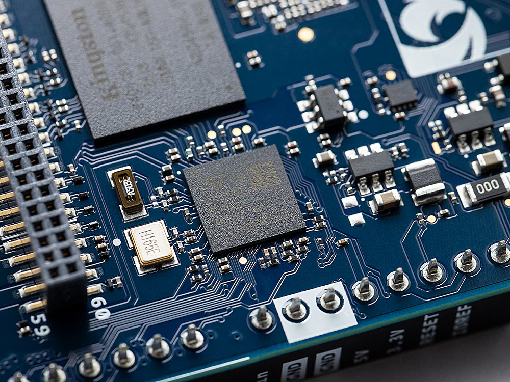 Arduino® UNO™ Q 2GB - Image 9